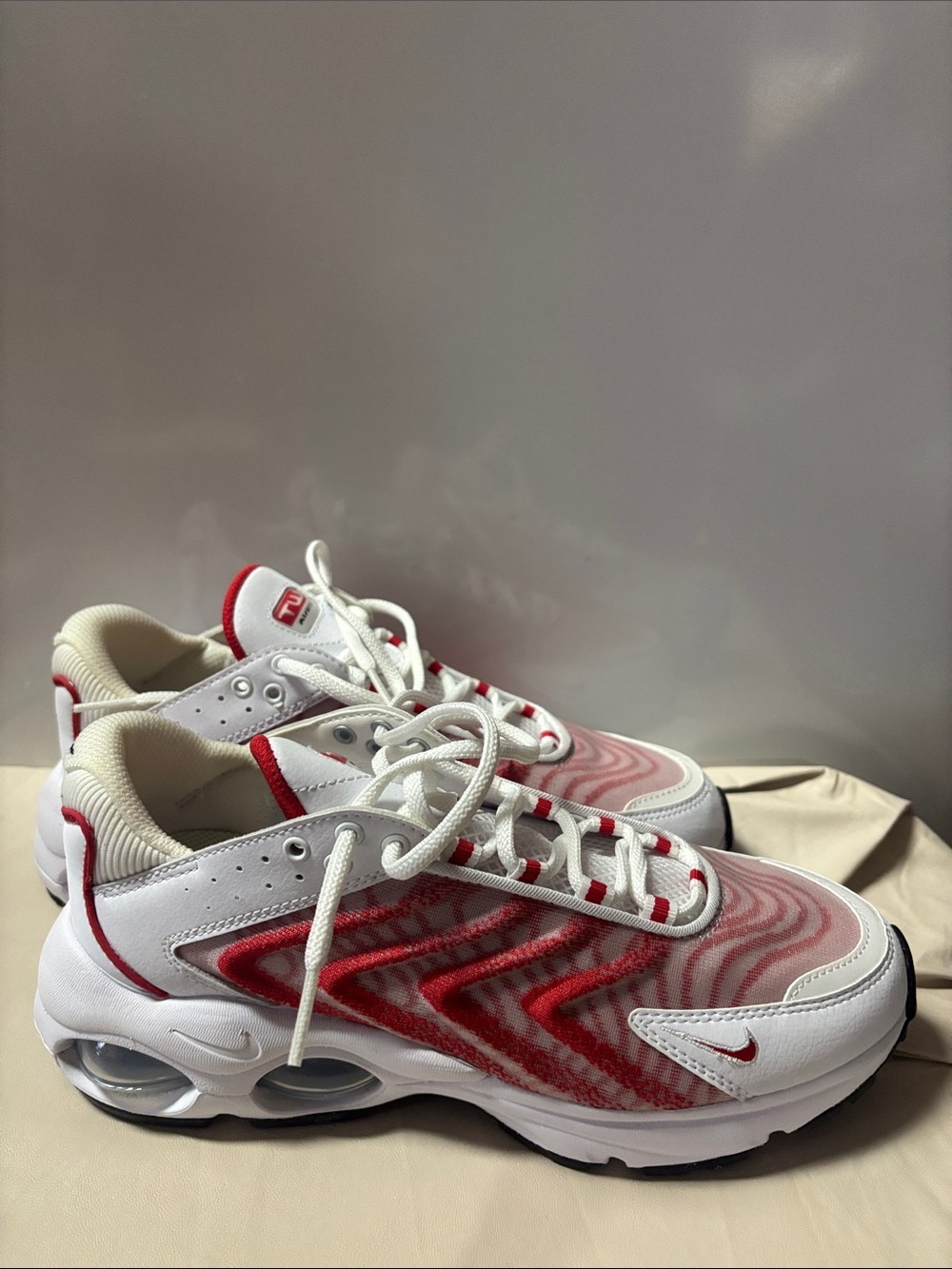 Nike Air Max TW University Red & white Sneakers size 7.5 New without tags